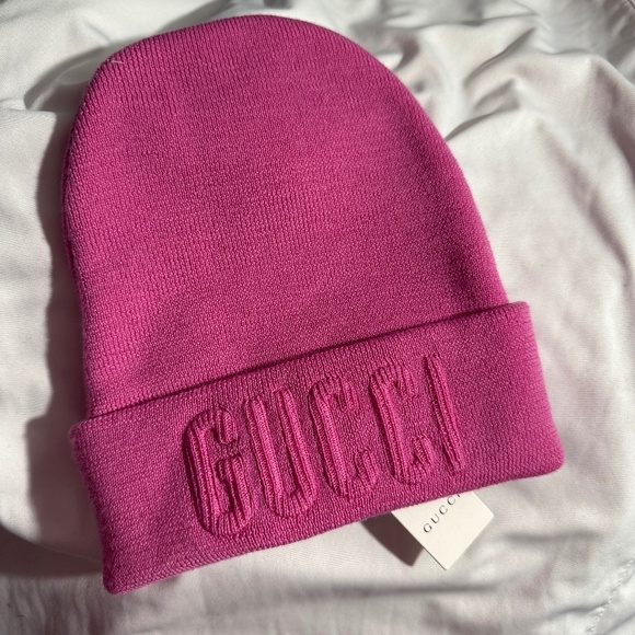 GUCCI - Picture 1 of 4